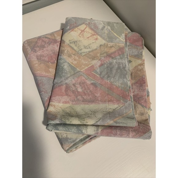 Vintage Wamsutta Standard Pillowcases Pair Abstract Southwestern Pastel Diamond - Picture 4 of 13